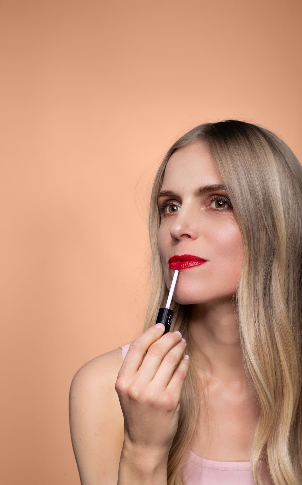 Cours de maquillage : apprentissage des gestes